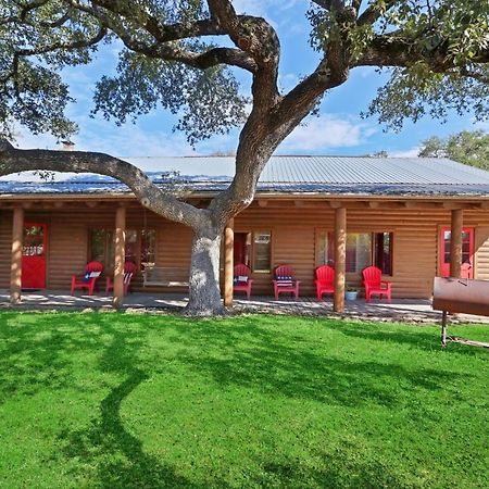 Wimberley Log Cabins Resort And Suites- Unit 3 المظهر الخارجي الصورة