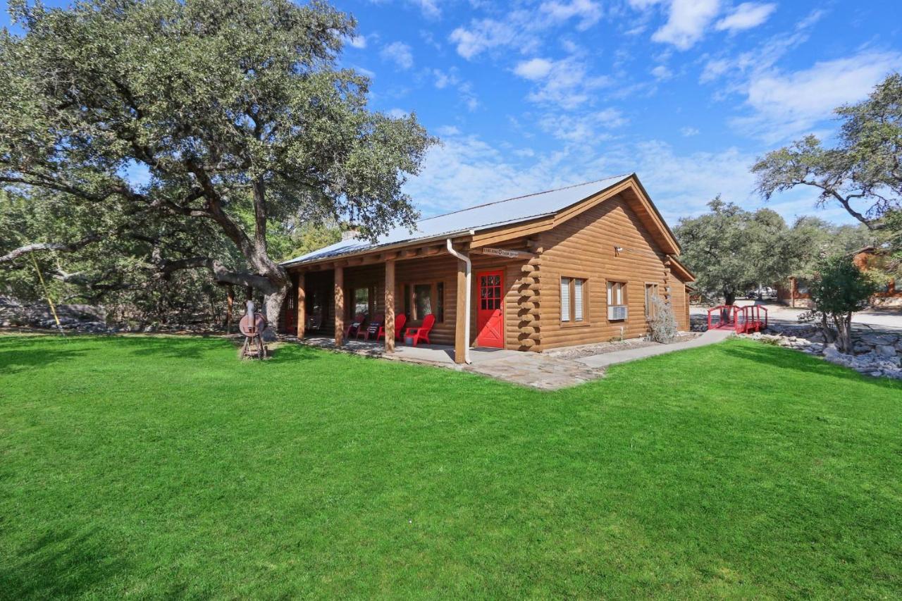 Wimberley Log Cabins Resort And Suites- Unit 3 المظهر الخارجي الصورة