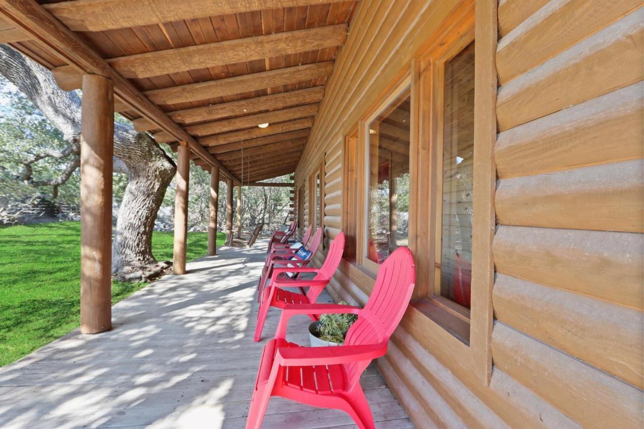 Wimberley Log Cabins Resort And Suites- Unit 3 المظهر الخارجي الصورة